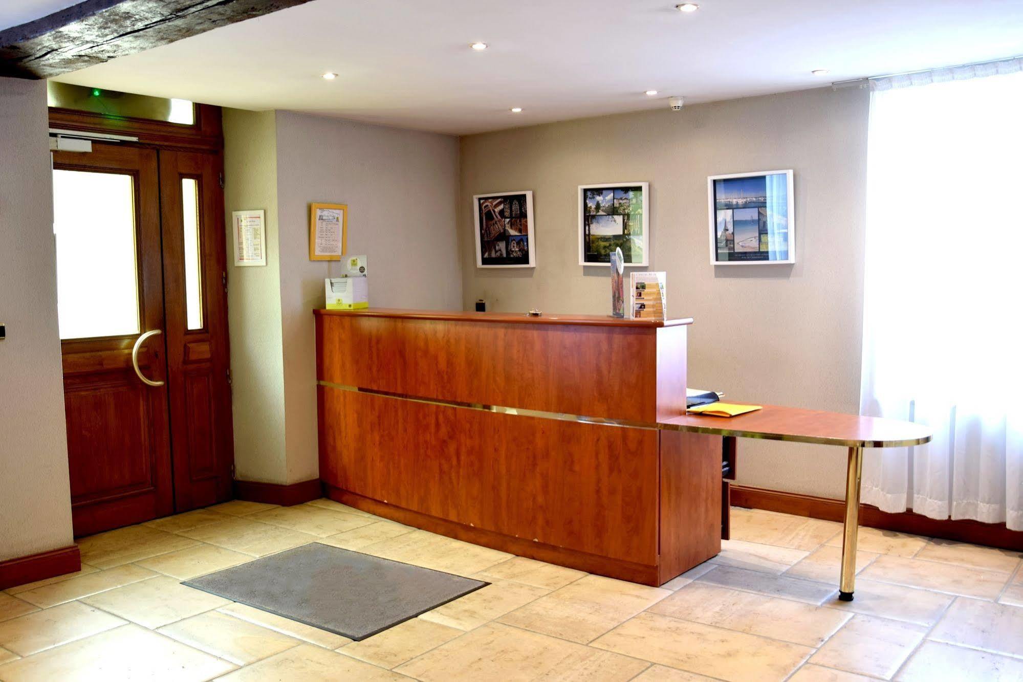 Logis Le Saint Nicolas Bar-sur-Aube Exterior photo